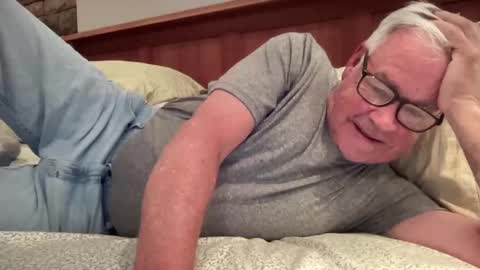 Steve online show from October 19, 11:42 pm