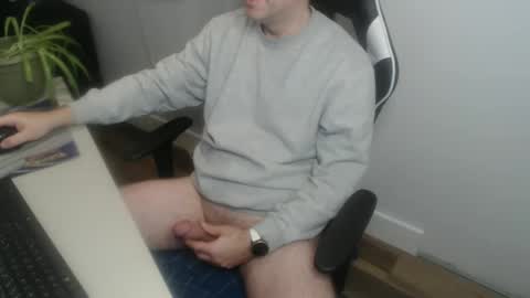 Snapshot of steve_oo8 chatting on February 4, 12:55 pm steve_oo8 online show from February 4, 12:55 pm