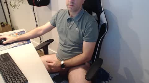 Snapshot of steve_oo8 chatting on December 3, 12:55 pm steve_oo8 online show from December 3, 12:55 pm