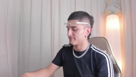 Steven online show from November 19, 4:01 am