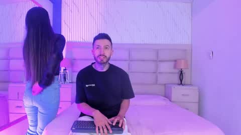 stevenandlaura_ online show from May 18, 5:02 am