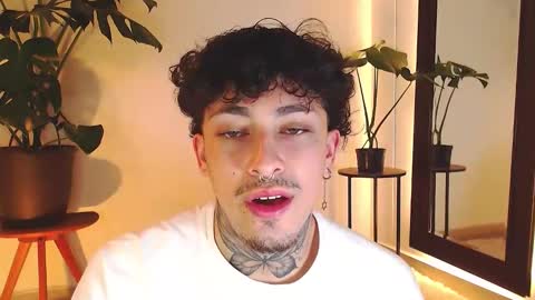 Daniel Steven Navarro online show from April 15, 11:16 pm