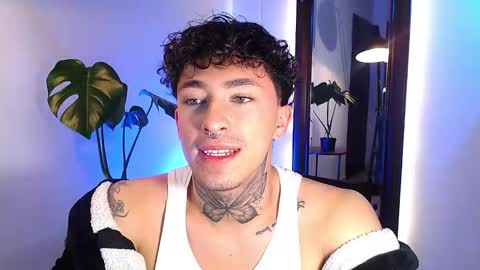 Daniel Steven Navarro online show from March 19, 1:11 am