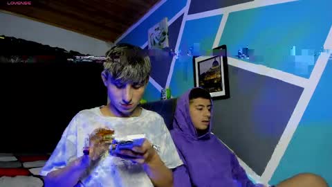 Stiven  online show from April 18, 4:47 am