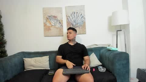 straight__friends online show from April 8, 2:53 pm