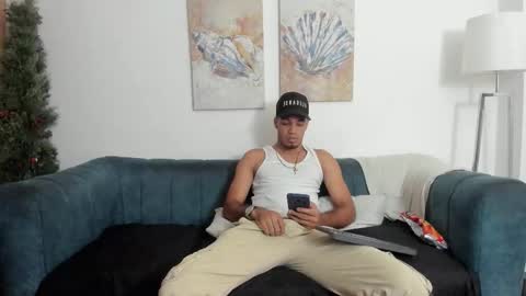 straight__friends online show from March 19, 2:55 pm