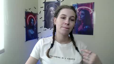 Amalia online show from March 11, 7:11 am