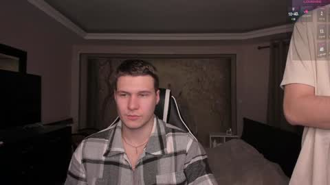 Snapshot of stranggee chatting on January 12, 7:21 pm Artem online show from January 12, 7:21 pm