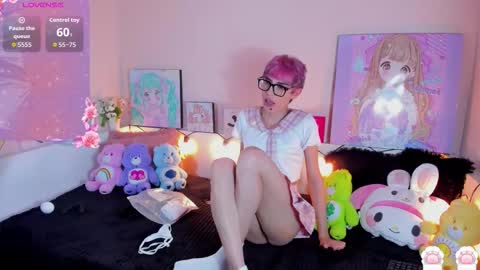 strawberry_kitty_ online show from November 28, 4:20 am