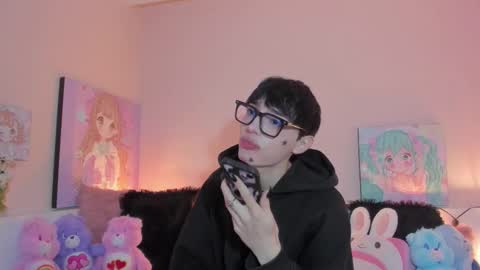 strawberry_kitty_ online show from February 1, 4:20 am