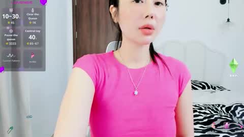 strawberry_loveee online show from November 24, 10:25 am