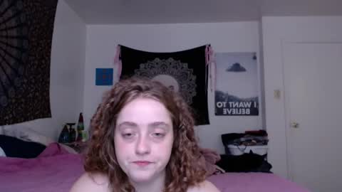 Strawberrylotsacake online show from March 10, 3:49 pm