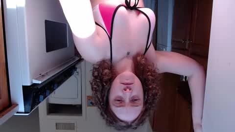 Strawberrylotsacake online show from March 19, 5:51 pm