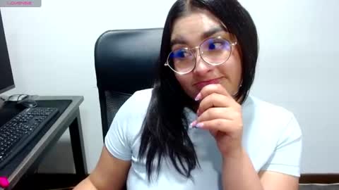 strawlux online show from July 28, 7:39 pm