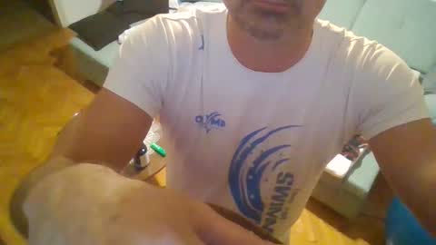 streaml1n3d online show from April 18, 7:58 pm