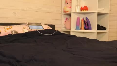 Jade online show from February 20, 5:01 am