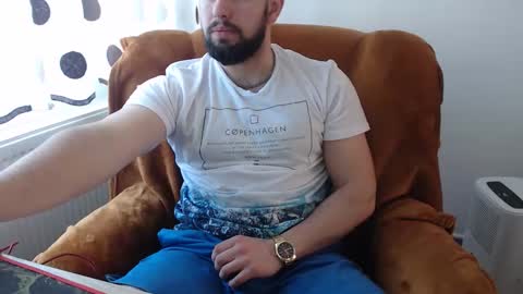 StrongCoffee online show from March 6, 9:41 am