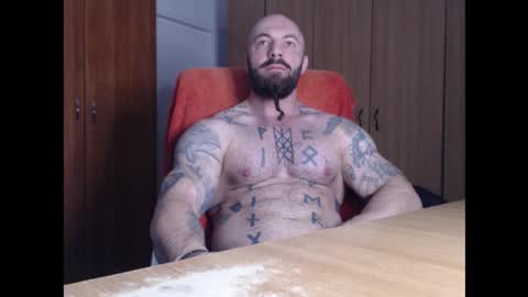 Snapshot of strongivan chatting on October 4, 5:38 am StrongIvan online show from October 4, 5:38 am