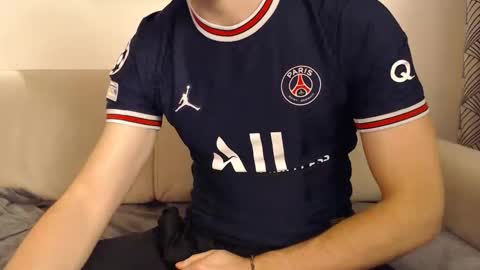 Stud From Paris online show from February 15, 5:11 pm