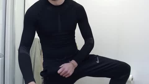 Stud From Paris online show from March 12, 5:49 pm