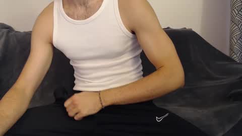 Stud From Paris online show from December 3, 12:34 pm