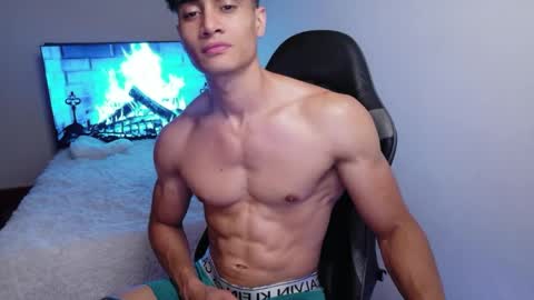 stylish man online show from June 2, 12:23 am