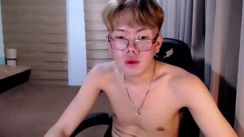 Su-jin online show from April 17, 11:12 am