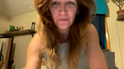 sub4you69brat online show from February 26, 5:35 am