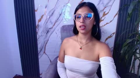 sub_scarlett_ online show from March 7, 1:44 pm