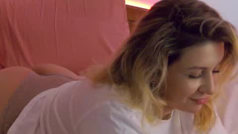 Snapshot of sublimecarla chatting on October 15, 11:00 am Carla online show from October 15, 11:00 am
