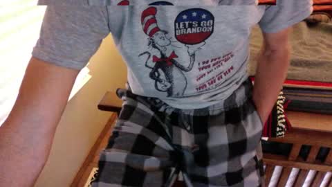 Submitted4u online show from November 30, 5:09 pm