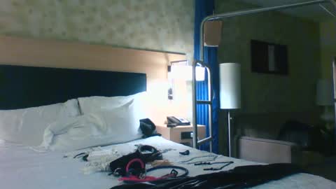 suboutdoors11 online show from February 27, 12:57 am