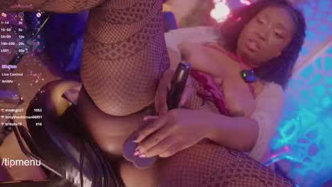 Succubus RoseMilk online show from November 17, 3:42 am