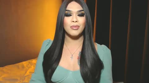 Snapshot of suckablecockoffreya chatting on January 10, 5:13 pm JADE ELYSE online show from January 10, 5:13 pm