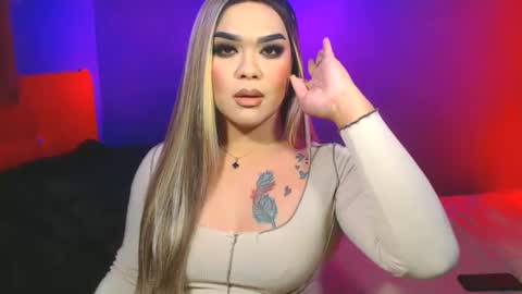 Snapshot of suckablecockoffreya chatting on January 19, 9:34 pm JADE ELYSE online show from January 19, 9:34 pm