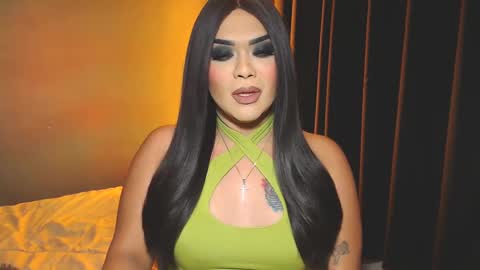 Snapshot of suckablecockoffreya chatting on December 2, 5:10 pm JADE ELYSE online show from December 2, 5:10 pm