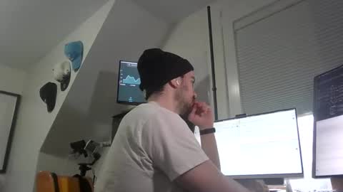 Sugar online show from April 15, 8:20 pm