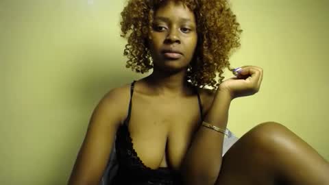 sugarsmile3 online show from March 29, 4:52 pm
