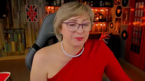 Vivien online show from March 8, 7:20 pm