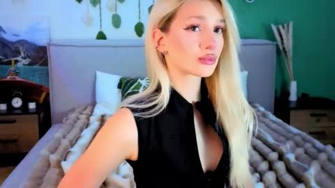 sugarwhisper online show from February 23, 6:04 am