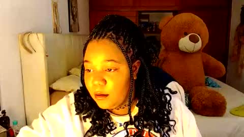 Cami   Back in 2 hours online show from April 17, 2:36 am