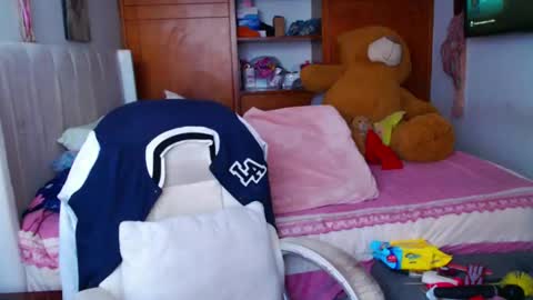 Cami   Back in 2 hours online show from February 9, 10:11 pm