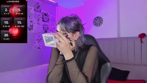 Snapshot of sukifuyu__ chatting on February 5, 12:17 pm    online show from February 5, 12:17 pm