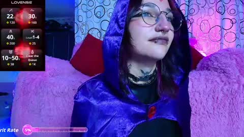    online show from April 22, 11:34 pm