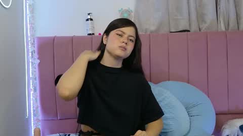 sukilove18 online show from September 21, 1:42 am