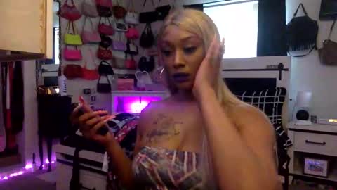 sukkisparkx online show from April 21, 1:31 am