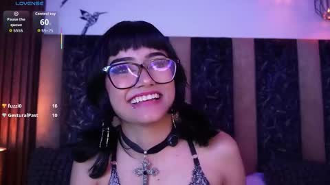 suky_dolloficial online show from March 6, 4:50 pm