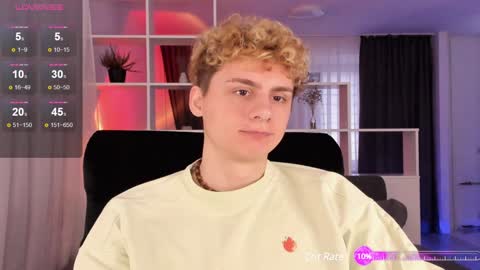 Snapshot of sunburn_boy chatting on December 3, 11:07 am Emilio online show from December 3, 11:07 am