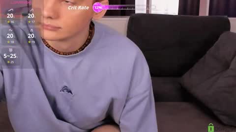 Snapshot of sunburn_boy chatting on September 27, 7:06 am Emilio online show from September 27, 7:06 am
