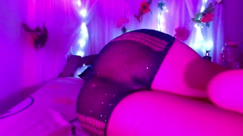 sun crystal online show from April 18, 2:13 am